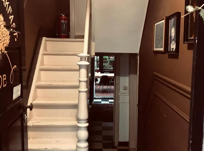 Faja Lobi Bed & Breakfast